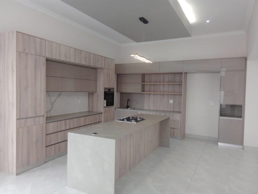 4 Bedroom Property for Sale in Wavecrest Eastern Cape